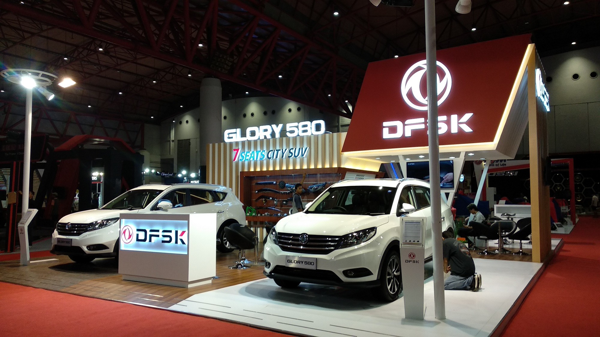 Harga & Review DFSK Glory 580 di Jakarta Fair Kemayoran 2018