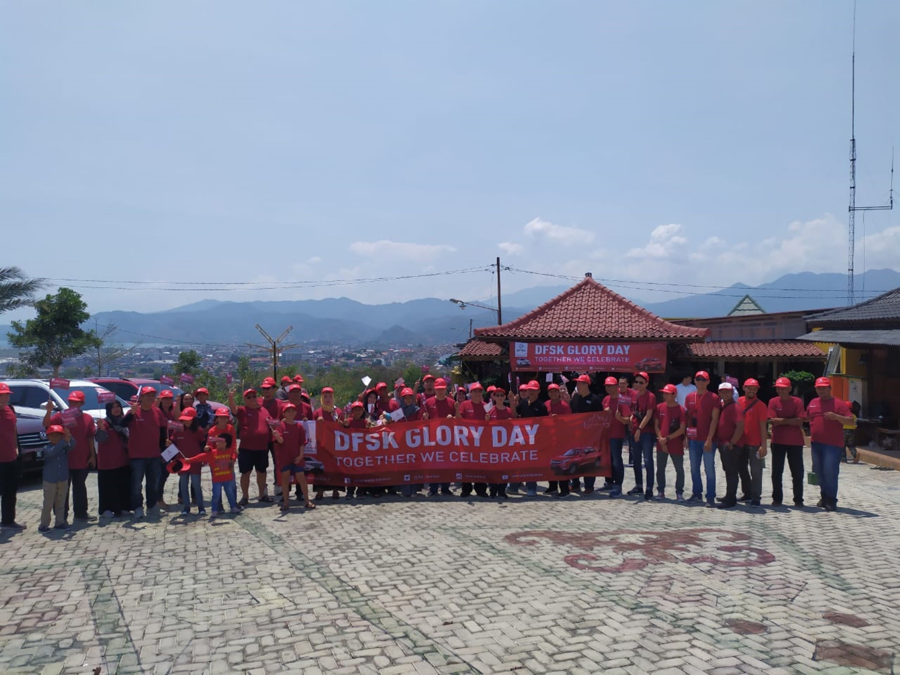 Konsumen DFSK Lampung Berpesta di Glory Day